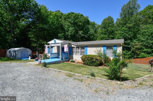 5906 Stanfield Rd, Spotsylvania VA  22551-2824 exterior