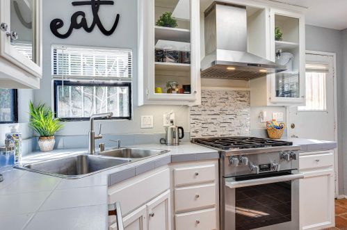 2242 Congress St, San Diego CA 92110-2822 exterior