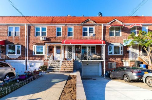 89-38 Vanderveer St, Jamaica, NY 11427-2409