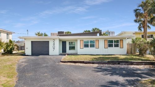 2407 Peninsula Dr, Daytona Beach FL  32118-5412 exterior