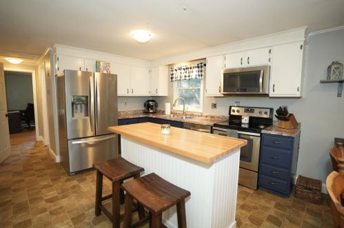 248 Bow Lake Rd, Northwood NH  03261-3315 exterior