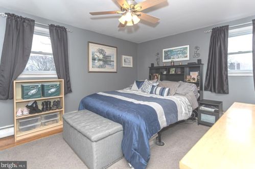 123 Maple Ave, Willow Grove PA  19090-2902 exterior