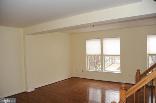 6411 Lureta Ann Ln, Springfield VA  22150-7831 exterior