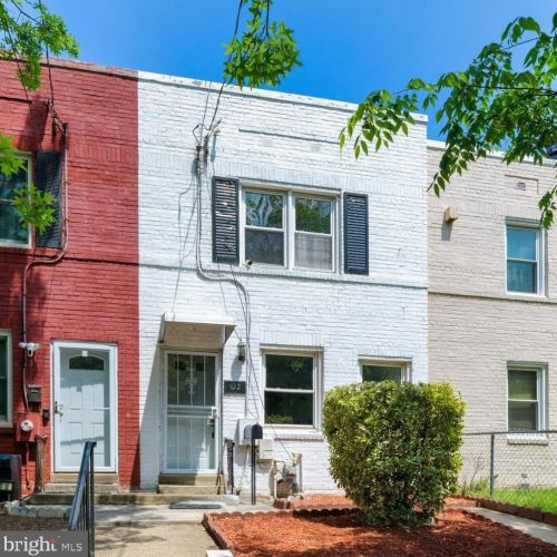 422 Franklin St, Washington, DC 20017-1343