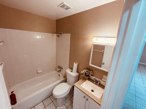 581 Blue Springs Ct, Orange City FL  32763-6444 exterior