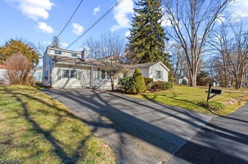 14 Dogwood Dr, Parsippany NJ  07834-2450 exterior
