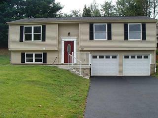 318 Gloucester Dr, Greensburg, PA 15601-9159