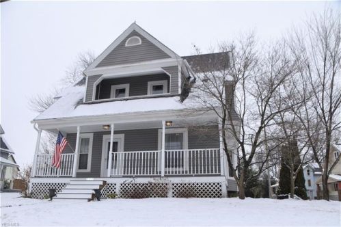 202 Prospect Ave, Hartville, OH 44632-8883