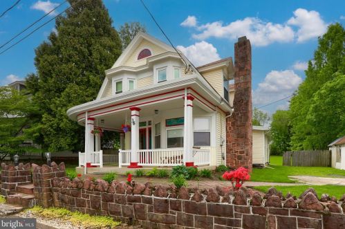 36 Lincoln Ave, Swartzville, PA 17569-9495