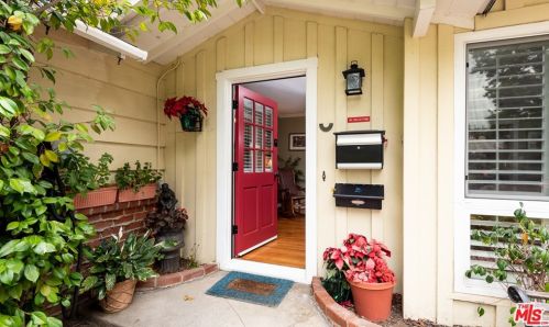 14720 Cumpston St, Van Nuys, CA 91411-3729