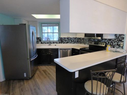 2 Plz Ct, Lehigh Acres FL exterior