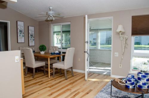 19009 Avenue Of The Oaks, Santa Clarita, CA 91321-1415