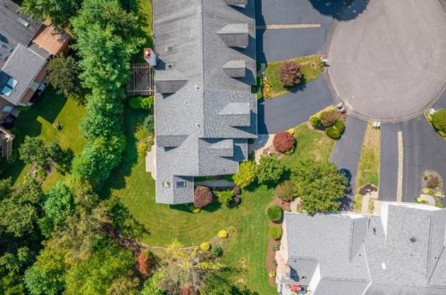 608 Gander Cir, Bridgeville PA  15017-3428 exterior