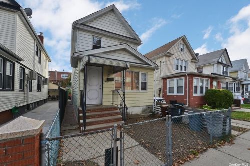 217-54 100th Ave, Jamaica, NY 11429-3209