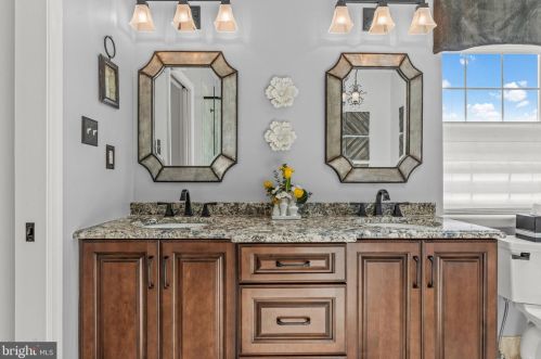 224 Shelly Dr, Collegeville PA  19426-2667 exterior