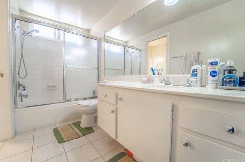 29000 Gladiolus Dr, Santa Clarita CA  91387-1828 exterior