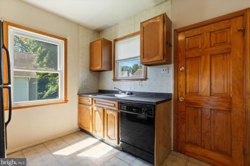 2215 Scovel Ave, Camden NJ  08110-1725 exterior