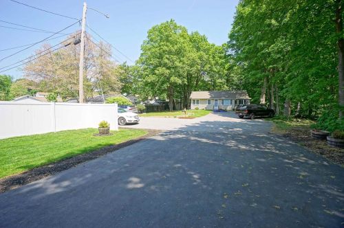 22 Orchard Ter, Salem NH  03079-2026 exterior