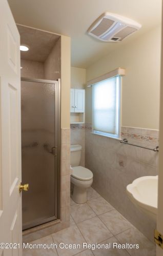 235 Hamiltonian Dr, Tinton Falls NJ  07701-5012 exterior