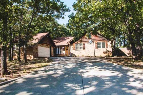 1205 Oakridge Rd, Ardmore, OK 73401-3615