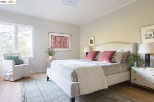 5901 La Salle Ave, Oakland CA 94611-3225 exterior