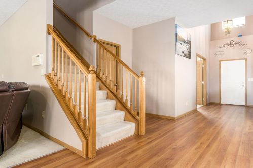 376 Enos Loomis St, Pataskala OH  43062-8160 exterior