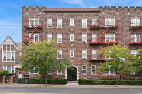 4520 43rd St, Long Island City NY  11104-2661 exterior