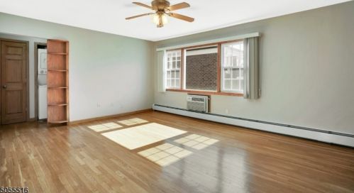 302 Pitney Pl, Morristown NJ  07960-6195 exterior