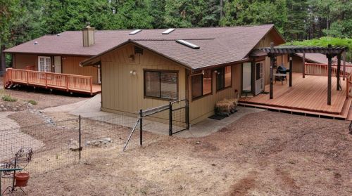 6832 Retreat Ln, Pacific House CA  95726-9465 exterior