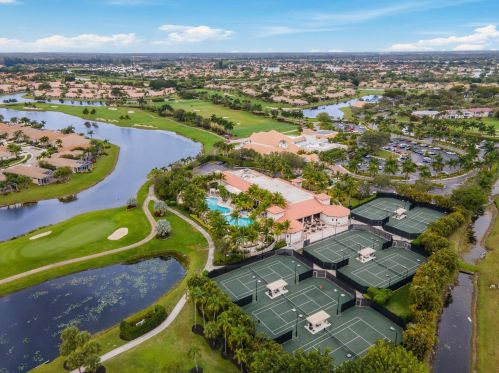 7804 Rockford Rd, Boynton Beach, FL 33472-2524