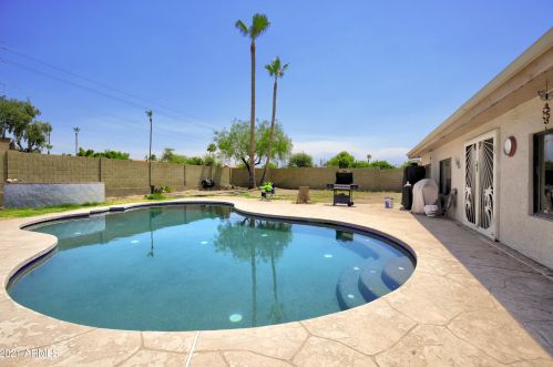 7702 Villa Theresa Dr, Glendale AZ 85308-8092 exterior