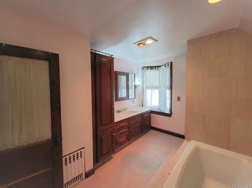 156 Prospect Ave, Middletown NY  10940-3941 exterior