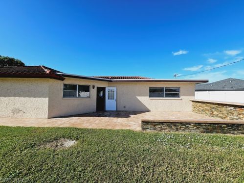 2911 5 Pl, Cape Coral FL  33904-3410 exterior