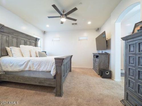 15881 74 Ave, Peoria AZ 85345-8900 exterior