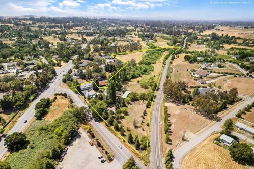 125 Adobe Rd, Penngrove, CA 94951-8751