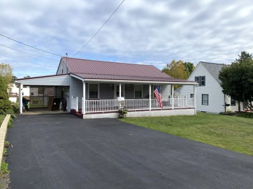 411 Fairfield Ave, New Castle, PA 16105-2311
