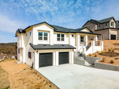 370 Tehuacan Rd, Ukiah, CA 95482-2005