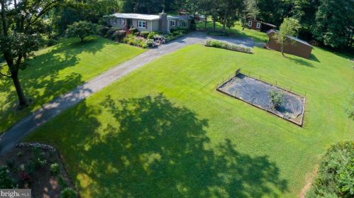 18 Saw Mill Rd, Pottstown, PA 19465-8270