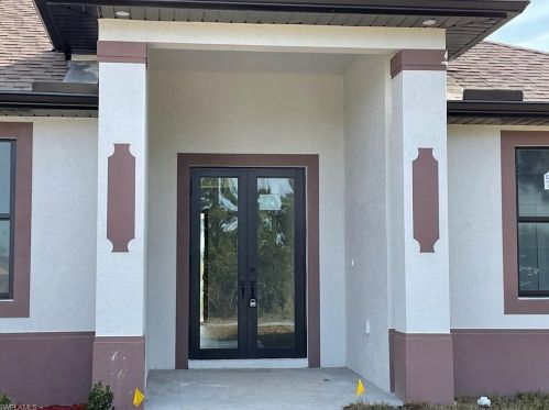 2811 14th St, Lehigh Acres, FL 33976-3043