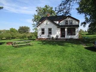 123 Us Highway 51, Edgerton, WI 53534-9377