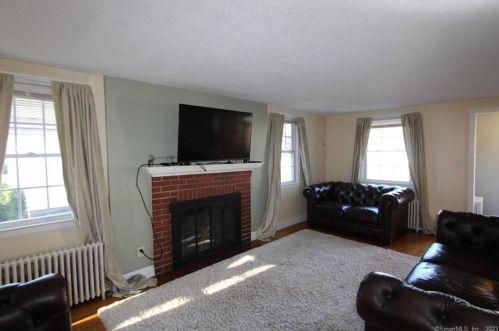 117 Forest St, Hartford CT  06118-2313 exterior