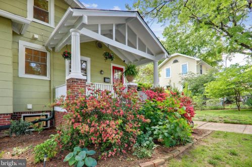 1005 Taylor St, Washington, DC 20017-1819