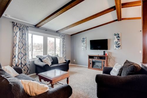 9413 Tyler St, Minneapolis, MN 55434-2438