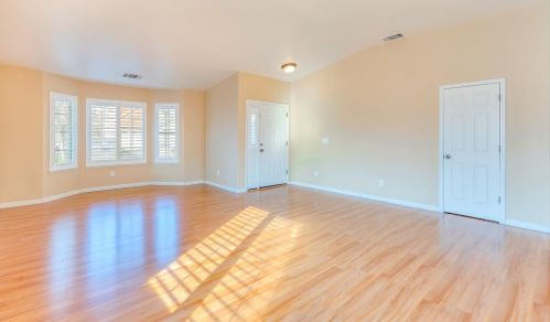 679 Apricot Ct, Los Banos CA  93635-9691 exterior