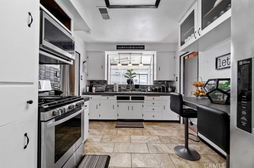 3160 Sierra Way, San Bernardino CA  92405-2543 exterior