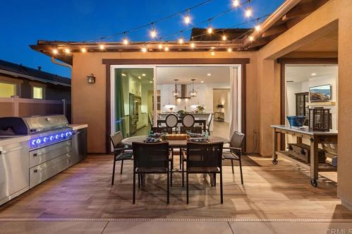 1639 Brady Cir, Carlsbad CA  92008-2574 exterior