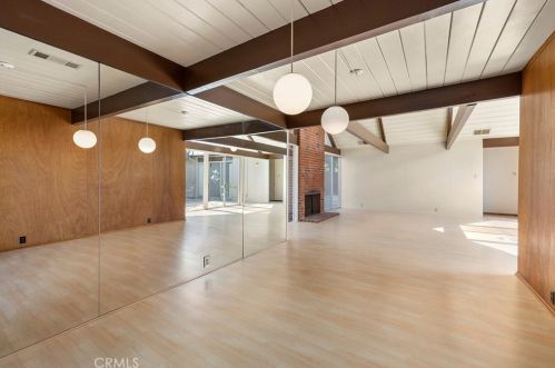 5041 Elsinore Ave, Orange CA  92869-1223 exterior