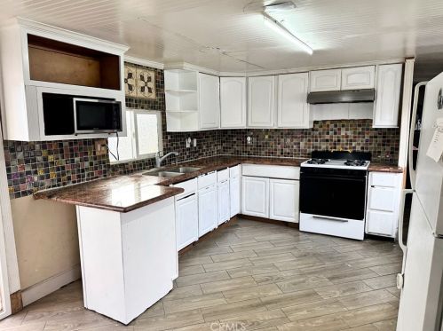 7721 Mission Blvd, Riverside, CA 92509-2971