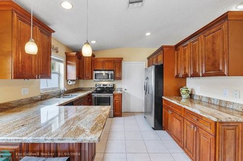 11901 20th St, Hollywood FL  33025-5616 exterior