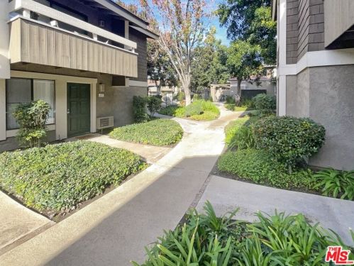 234 Springview, Irvine CA  92620-1970 exterior